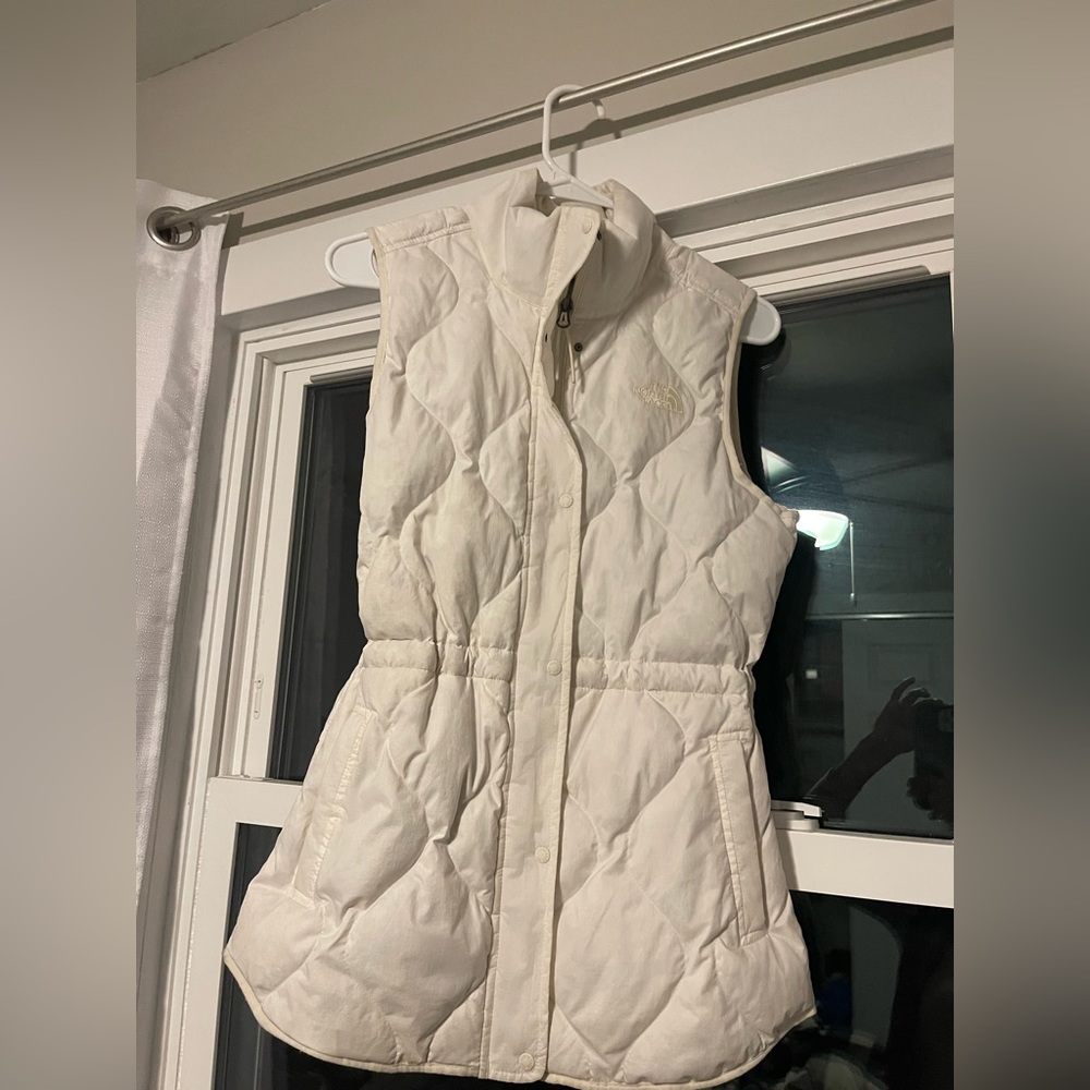 North Face Mid-Length Vest(NEW)NEVER WORN bought for $180 ASKING$95OBO NO STAINS